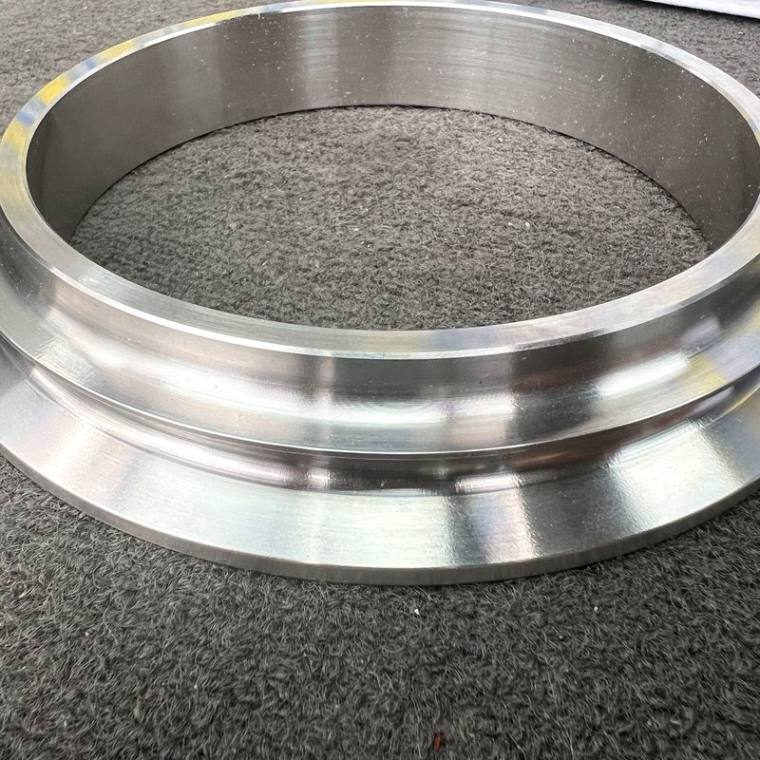 Stainless steel flange, turned